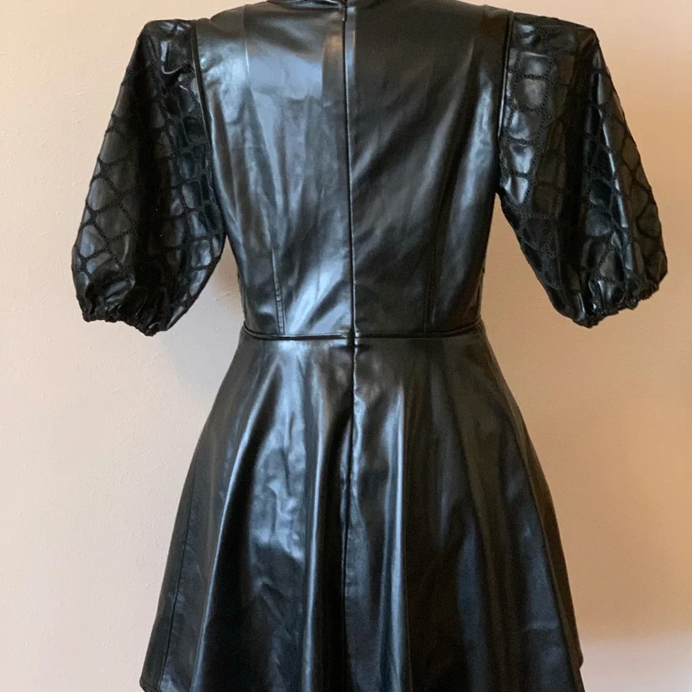 Shoshana Women's Oakley Faux Leather Minidress - Picture 7 of 10